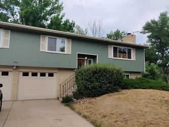 706 Frontier Ct - Fort Collins, CO