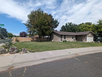1009 Parkway Dr - Twin Falls, ID