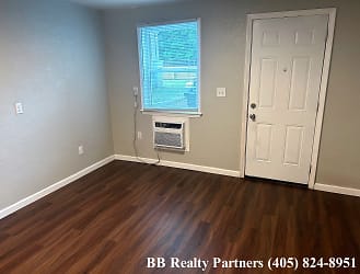 1121 S Quaker Ave unit C - undefined, undefined