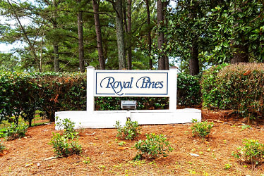Royal Pines Apartments - Huntsville, AL