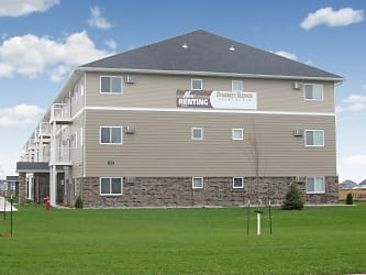 Summit Ridge Apartments - Moorhead, MN