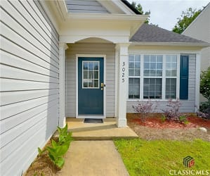 3025 Oxwell Dr NW - Duluth, GA