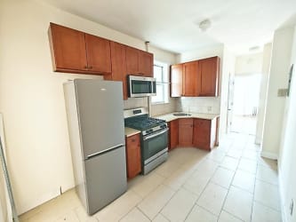 14-14 28th Ave unit 5 - Queens, NY