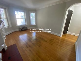 5044 N Wolcott Ave - Chicago, IL