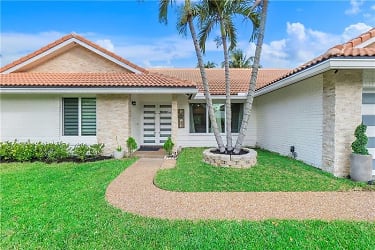 4980 NW 88th Ln - Coral Springs, FL