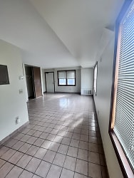 1053 Cromwell Ave unit 302 - undefined, undefined
