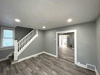 2041 West 106th Street - Cleveland, OH
