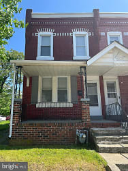 327 Taylor Terrace - Chester, PA