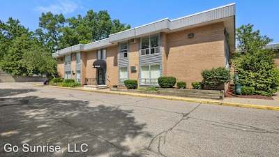 Harvard House Apartments - Berkley, MI