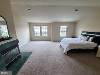 5305 Regal Ct - Frederick, MD
