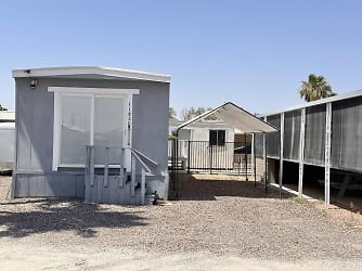 11820 S Sandra Ave unit B - Yuma, AZ