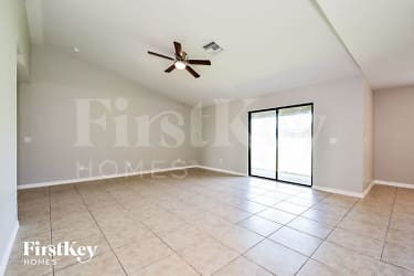1709 SW 32nd St - Cape Coral, FL