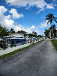 1301 River Reach Dr #106 - Fort Lauderdale, FL