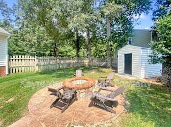 6079 Homehills Rd - Mechanicsville, VA