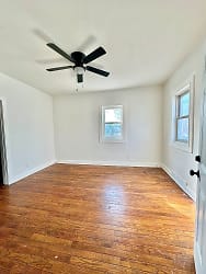 212 S Chestnut St unit 2 - undefined, undefined
