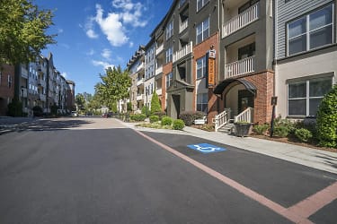 Drift Dunwoody Apartments - Atlanta, GA