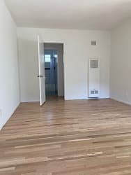 1117 Laurel Ave - West Hollywood, CA