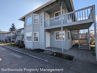 1201 R St unit 1 - Springfield, OR