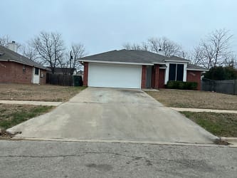 3306 Southhill Dr - Killeen, TX