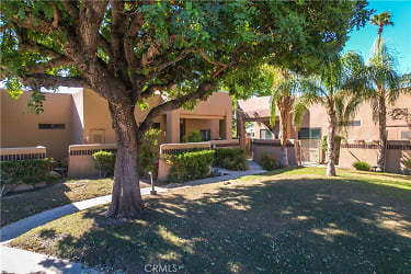 67425 Toltec Ct - Cathedral City, CA