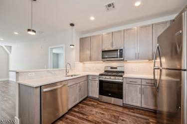 4 Community Pl #106 - Madison, NJ