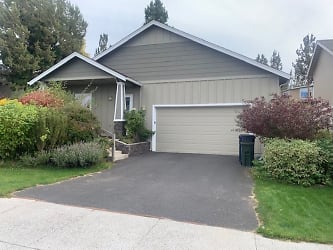 20695 Beaumont Dr - Bend, OR