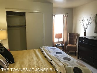 The Townes At Jones Run Apartments - Newport News, VA