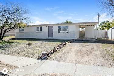 4818 E 25Th St - Tucson, AZ