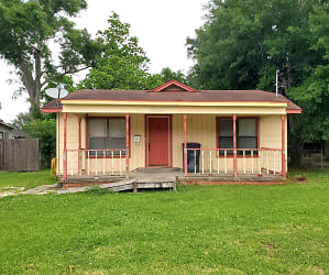 3324 Canal Ave - Groves, TX