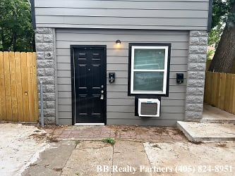 1121 S Quaker Ave unit C - undefined, undefined