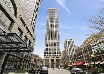 1030 N State St #13B - Chicago, IL