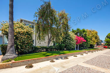 1210-24 Felspar Street Apartments - San Diego, CA