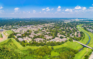 MAA Woodwind Apartments - Houston, TX