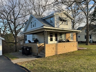 5008 Knoxville Ave unit 2 - Peoria, IL