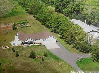 35060 Nystrom Ave - Lindstrom, MN