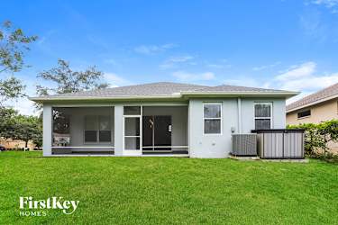 1512 Mellon Way - Sarasota, FL