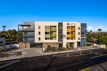 NV Lofts Apartments - Vista, CA