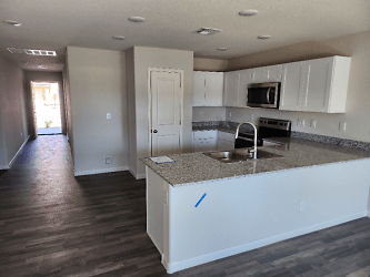 5545 S Deer Crk Ave - Mohave Valley, AZ