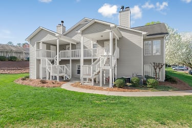 7222 Riverview Knoll Ct - Clemmons, NC