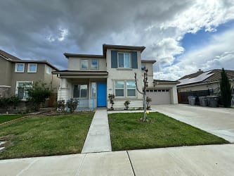 1860 Blowers Dr - Woodland, CA