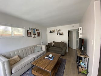 1952 Reed Ave unit 1 - San Diego, CA