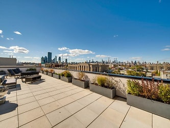 34-22 35th St unit 4G - Queens, NY