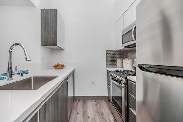 Townhouse In East Hollywood W/ Parking & Private Rooftop Deck! Apartments - Los Angeles, CA