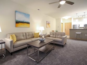 The Pointe Luxury Apartments - Fitchburg, WI