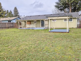 1481 W Fairview Dr - Springfield, OR