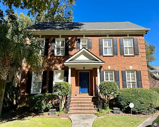 17 Old Woodlands Court - Columbia, SC
