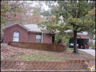 3704 Lakewood Valley Dr - North Little Rock, AR
