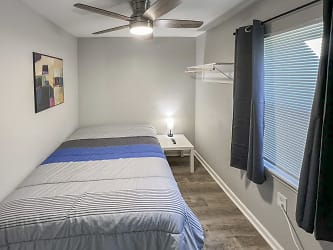 Room For Rent - Texas City, TX
