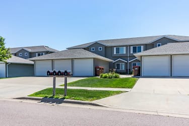 Boulder Pointe Townhomes Apartments - Sioux Falls, SD