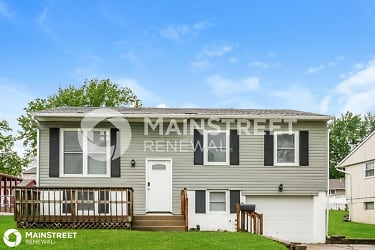 832 N Arapaho St - Independence, MO